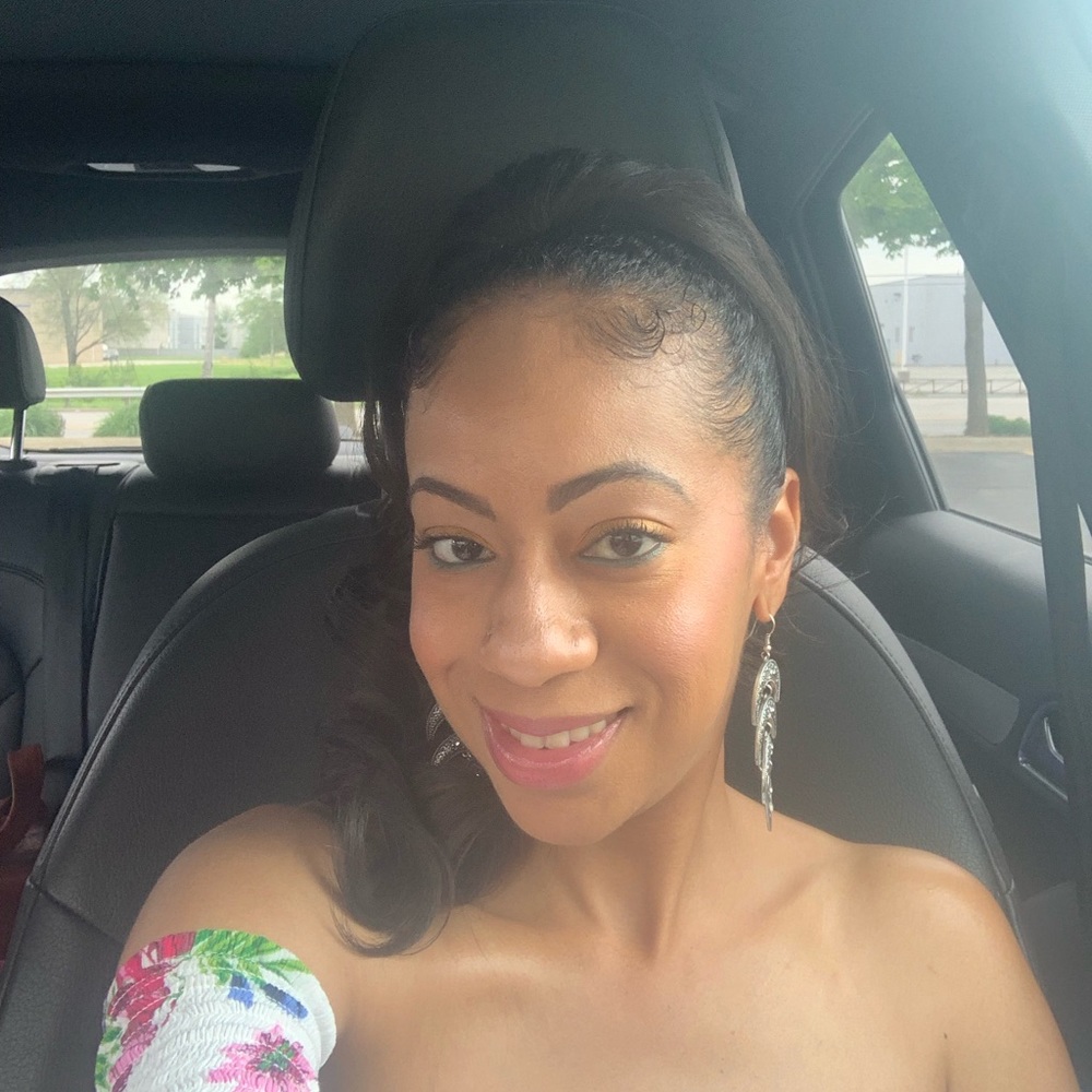 Meet your Posher, Christina